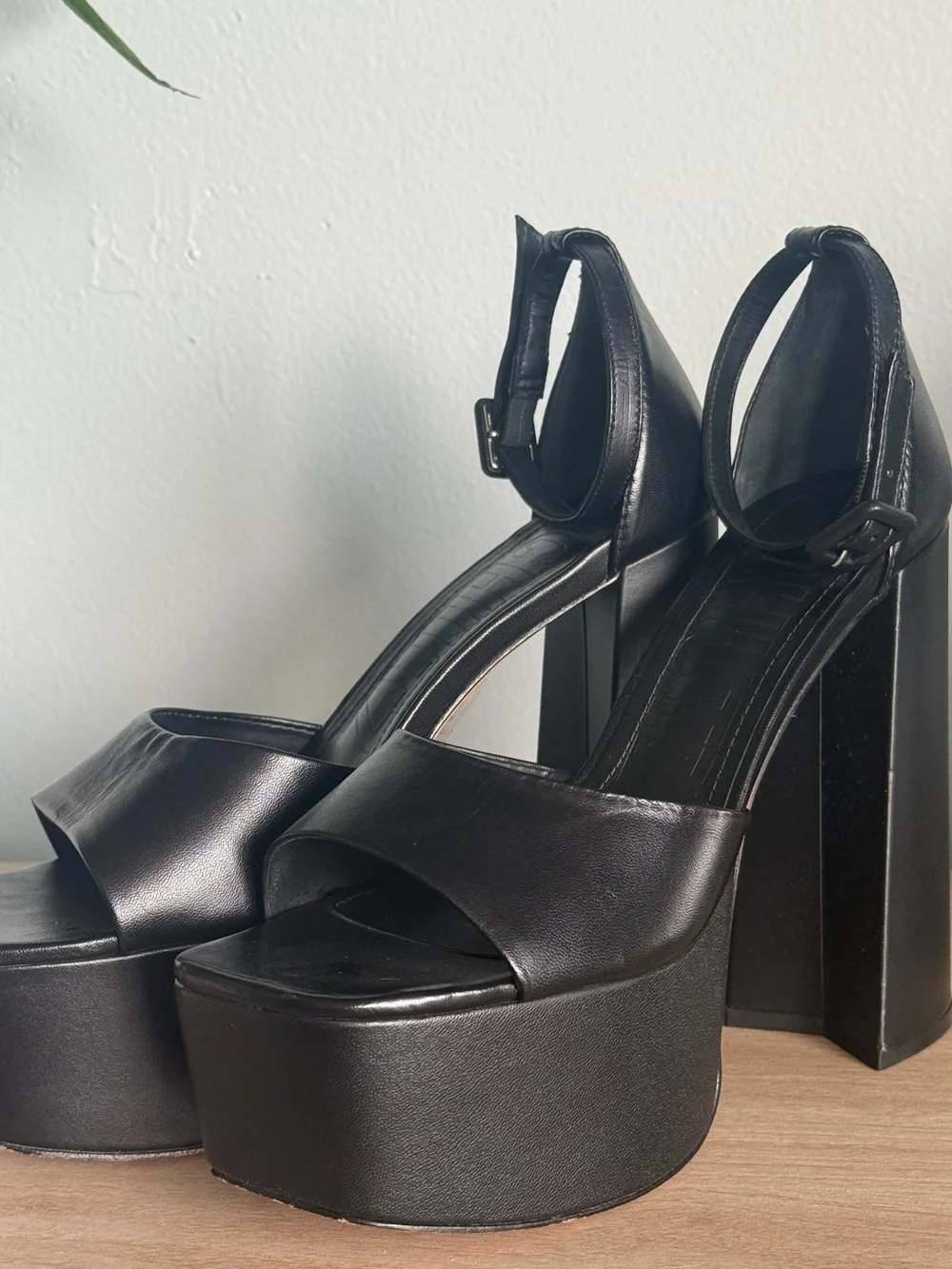 SCHUTZ Black Leather Platform Block Heel Sandals
